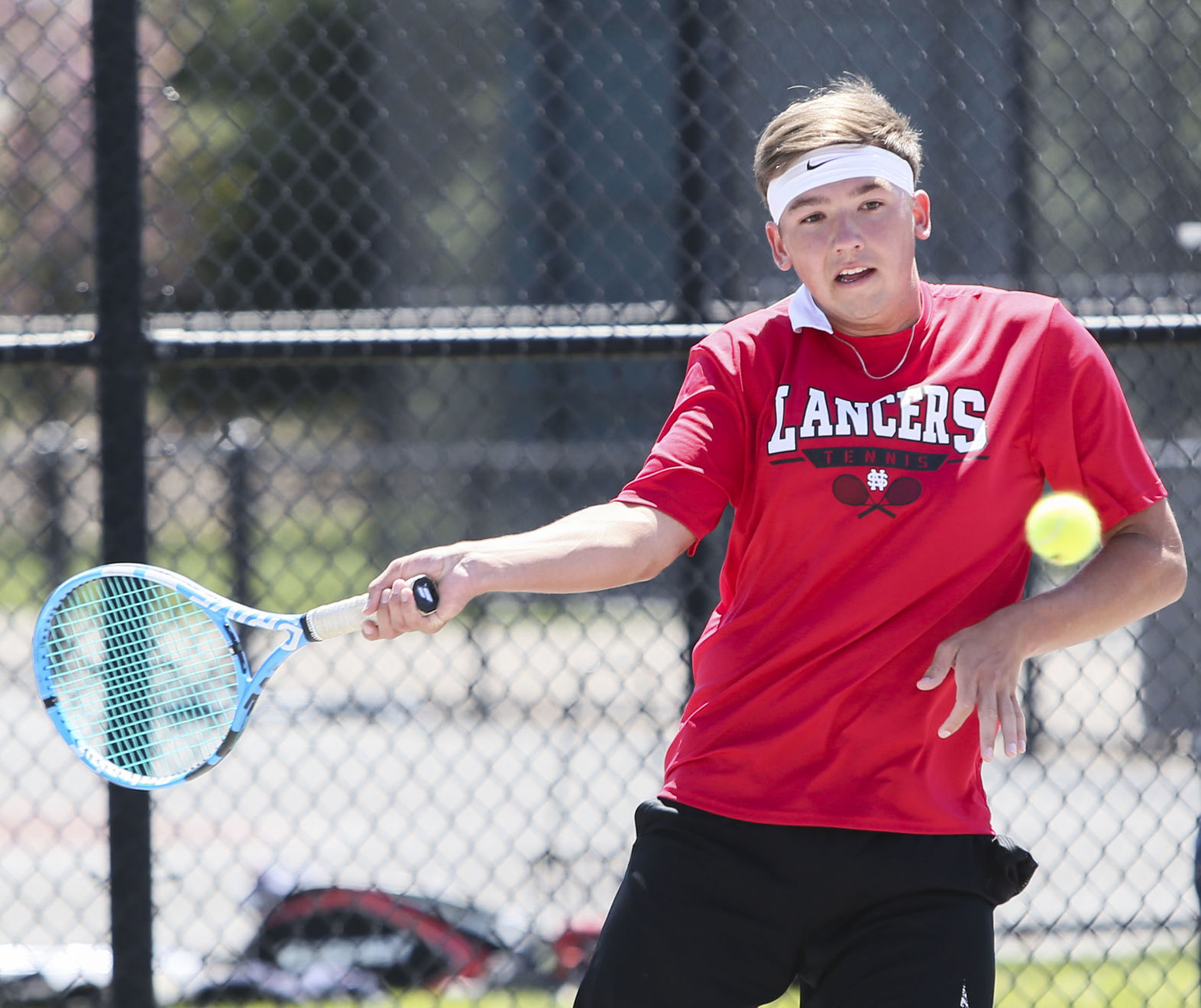 050721-qc-spt-mac boys-tennis-02.JPG